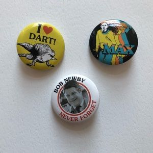 ✨✨STRANGER THINGS buttons! ✨✨